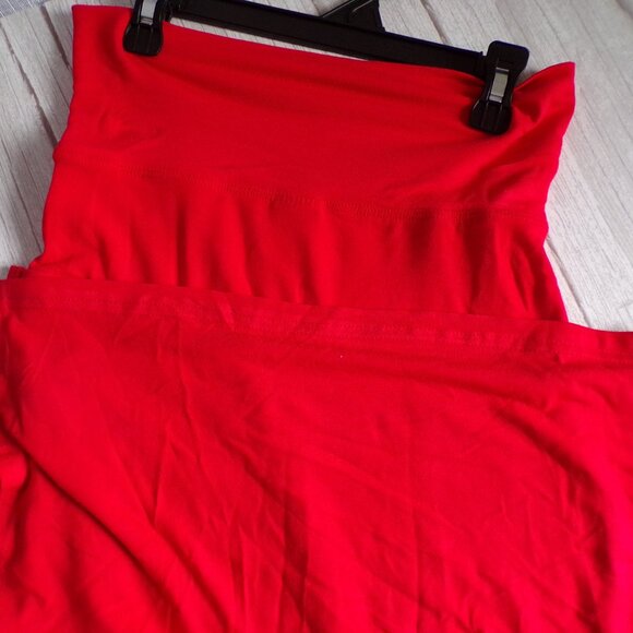 2-Pack No Boundaries Knit Maxi Skirt in Just Red and Sea Turtle, XXS - Picture 3 of 9